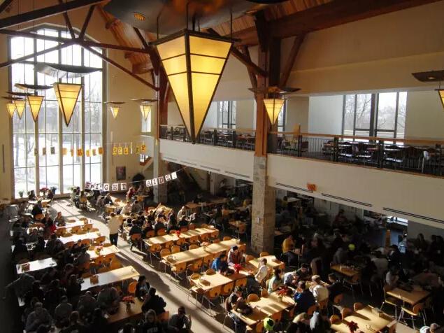 全美排名前十的大学食堂:鲍登学院长居第一
